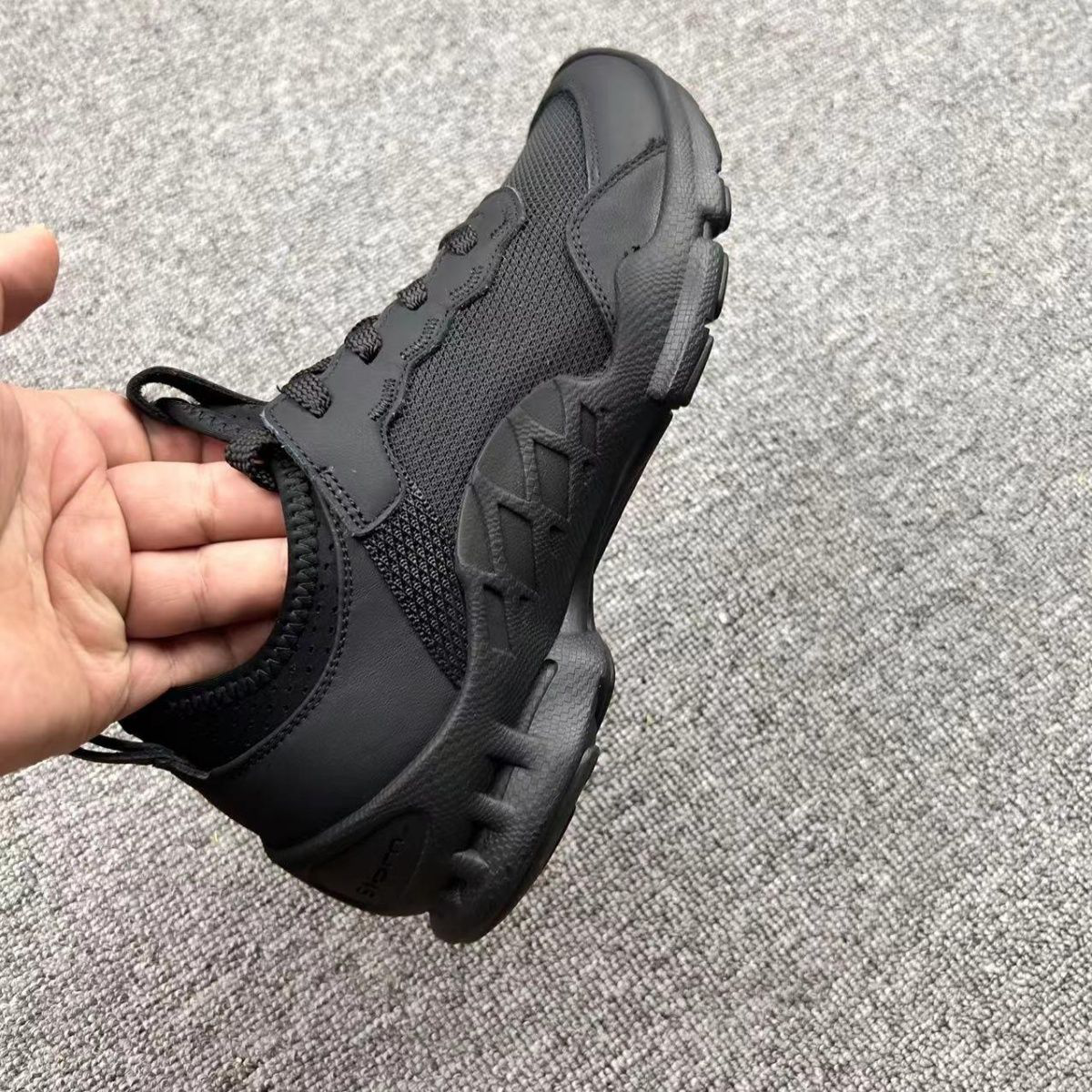 Trendy Luxury Athletic Shoes M - Hunting Outdoor Brands บทวิจารณ์และราคา