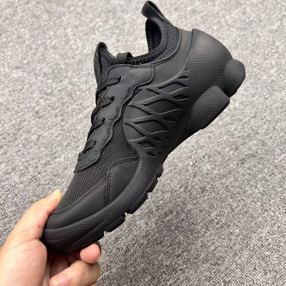 Trendy Luxury Athletic Shoes M - Hunting Outdoor Brands บทวิจารณ์และราคา